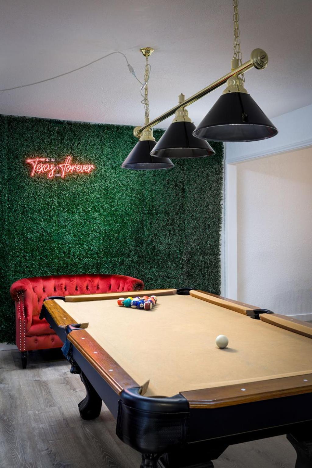 Timeless-Texas-Inn - Heated Pool Oasis & Lux Vibe 라운드 록 외부 사진