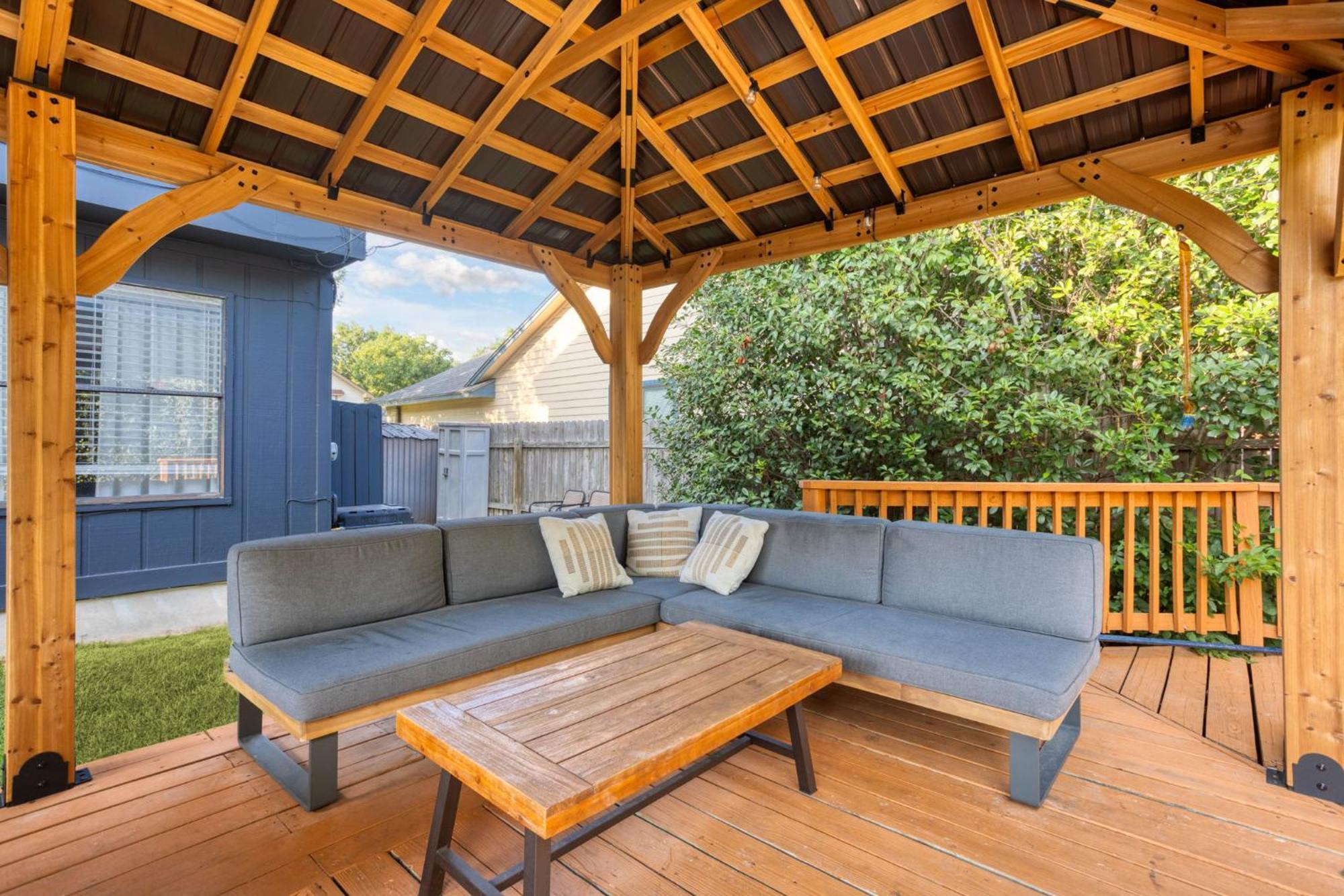 Timeless-Texas-Inn - Heated Pool Oasis & Lux Vibe 라운드 록 외부 사진