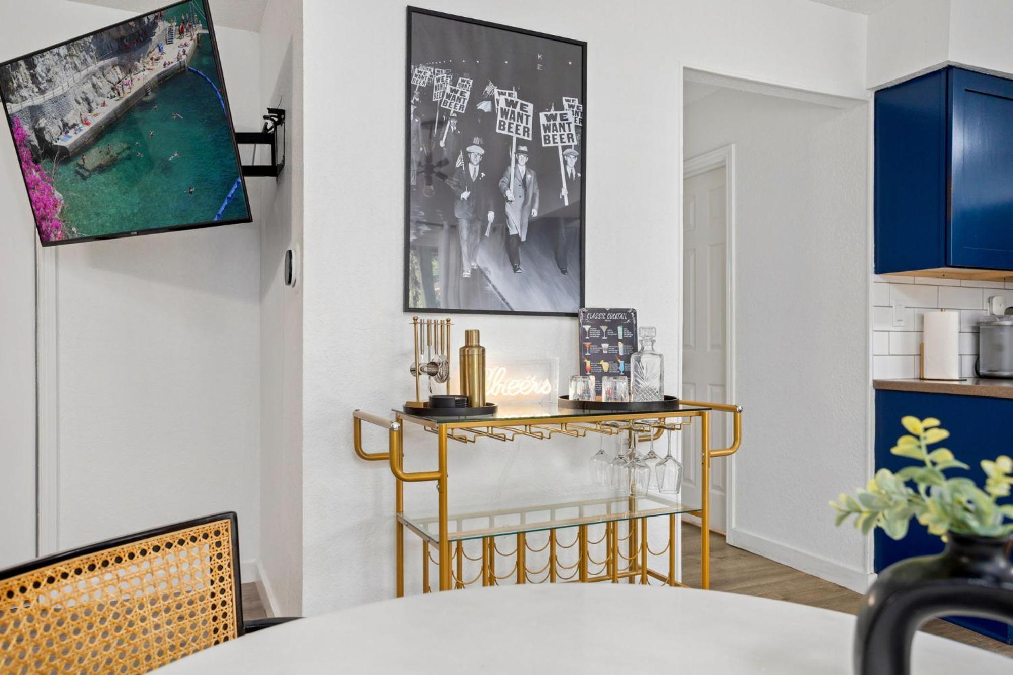 Timeless-Texas-Inn - Heated Pool Oasis & Lux Vibe 라운드 록 외부 사진